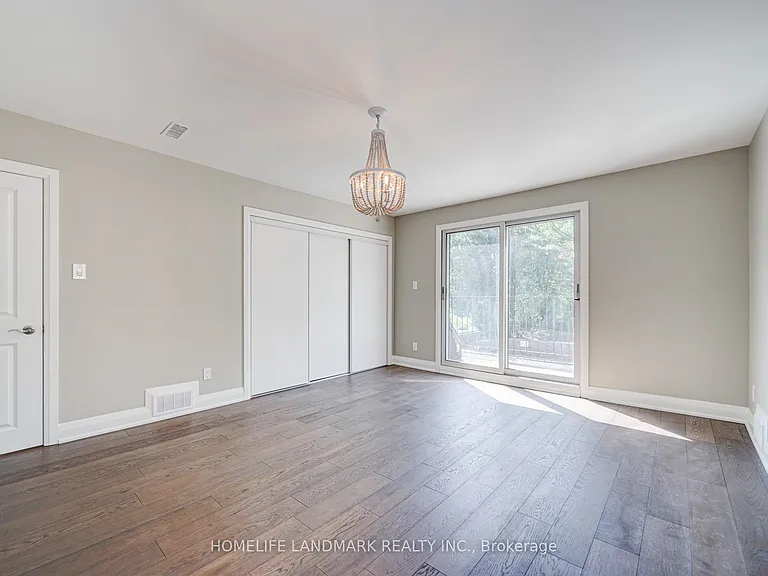 7 Knightswood Rd — Photo 24