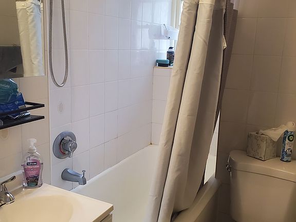 5th image of 508 E 78th St APT 5E
