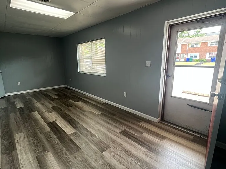 107 Lucas Dr — Photo 15