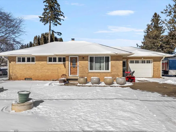 2528 State Road 33, Port Washington, WI 53074