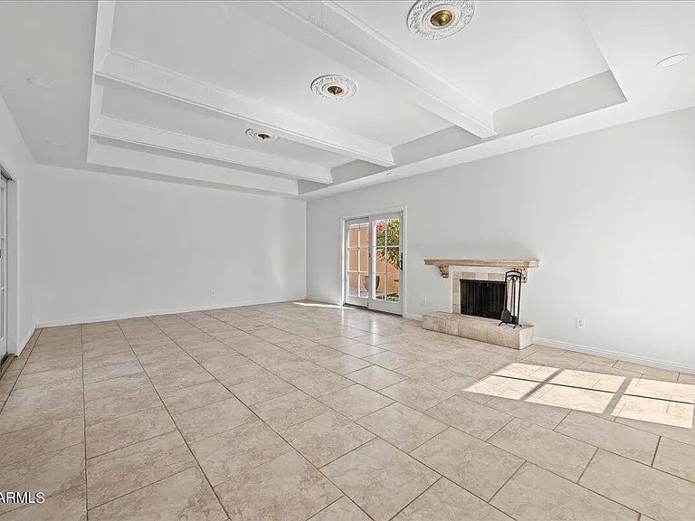 4327 N 69th Way — Photo 9