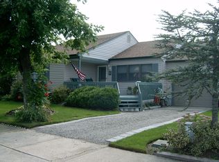810 N Burghley Ave, Ventnor City, NJ