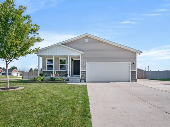 701 Lily Ln, Pleasantville, IA 50225
