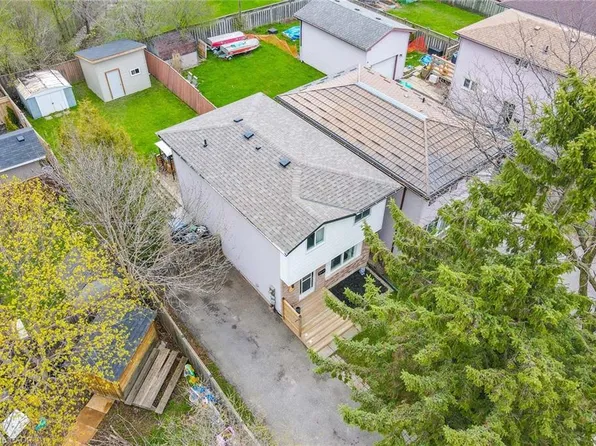 152 Hadati Rd, Guelph, ON N1E 6P4