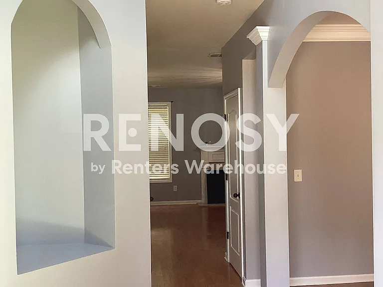 2377 Peach Shoals Cir — Photo 2