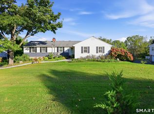 972 Ridgewood Rd, Middletown, CT 06457