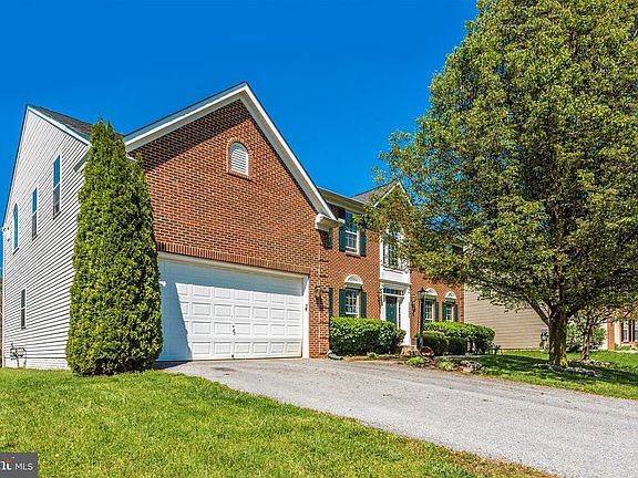 3rd image of 11205 Suffolk Dr
