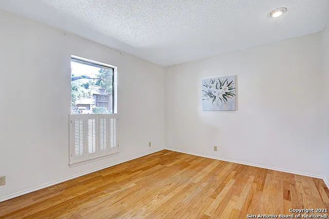 5538 Timber Cyn — Photo 4