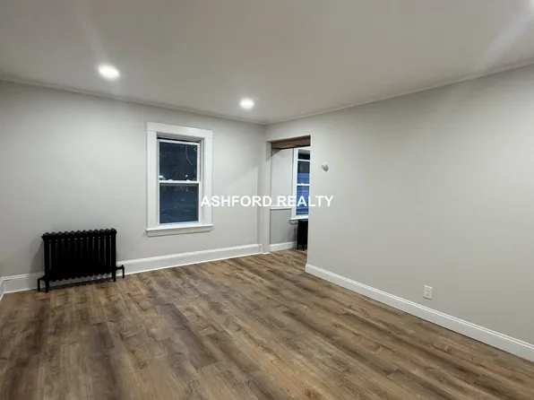 (undisclosed Address), Watertown, MA 02472