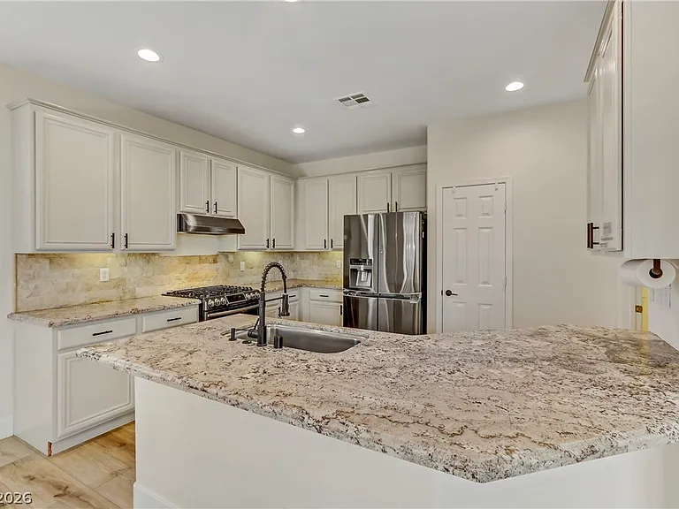 11223 Tribiani Ave — Photo 10