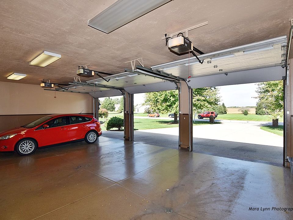 1st image of 37W461 Heritage Dr