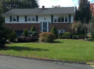 46 Sengstacken Dr, Stony Pt, NY 10980