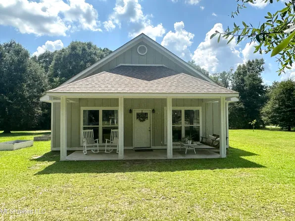 219 Waterwell Rd, Lucedale, MS 39452