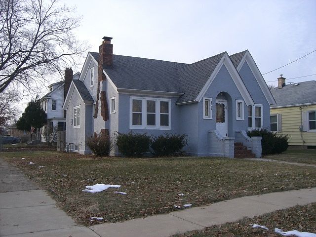 2nd image of 2204 Grant Ave