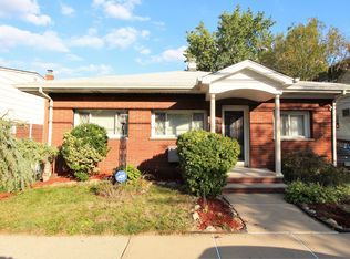 352 Farnham Ave, Lodi, NJ 07644
