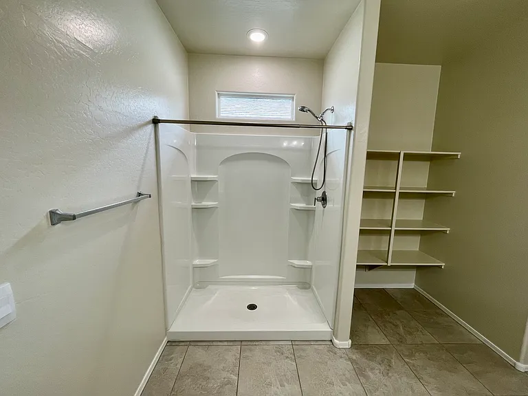 18563 W Desert Hollow Dr — Photo 15