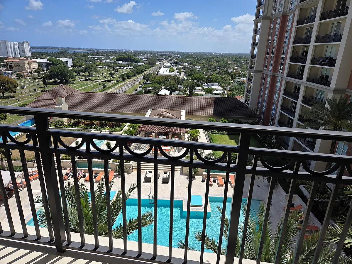 Building Photo - 550 Okeechobee Blvd #1505