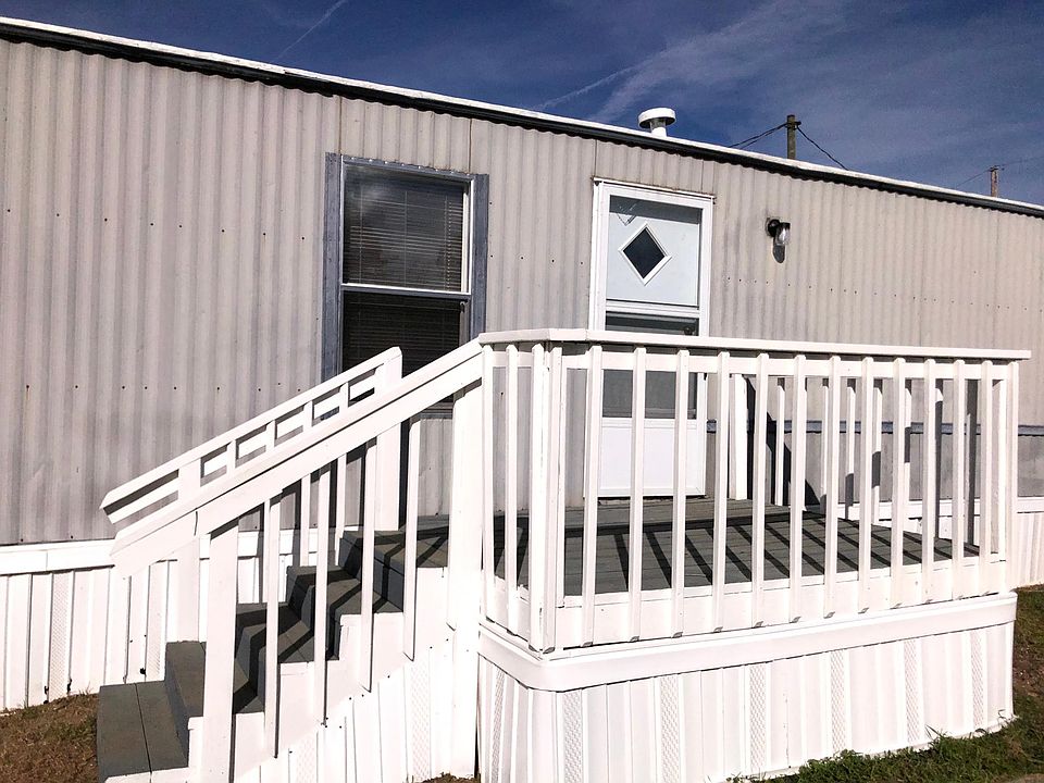 1st image of 110 Tarheel Ln
