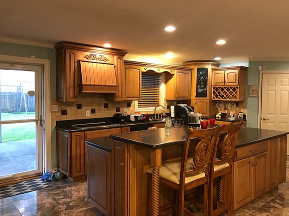 5th image of 1204 Columbus Ave