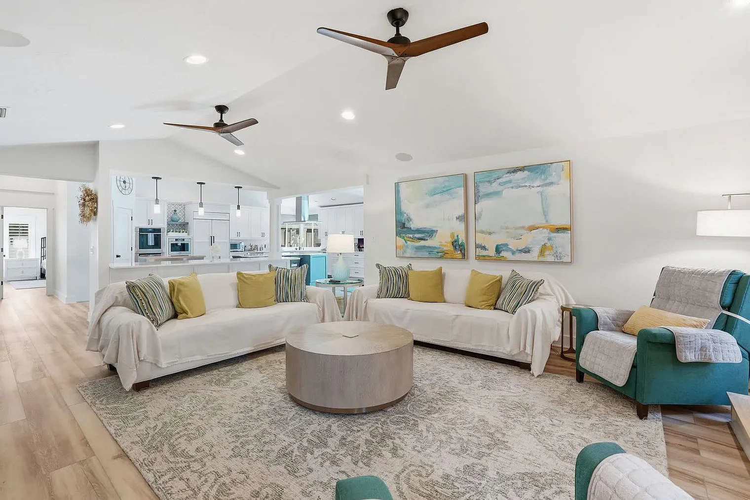 5 bed, 4.0 bath, 5005 sqft, $20,036 — Photo 4