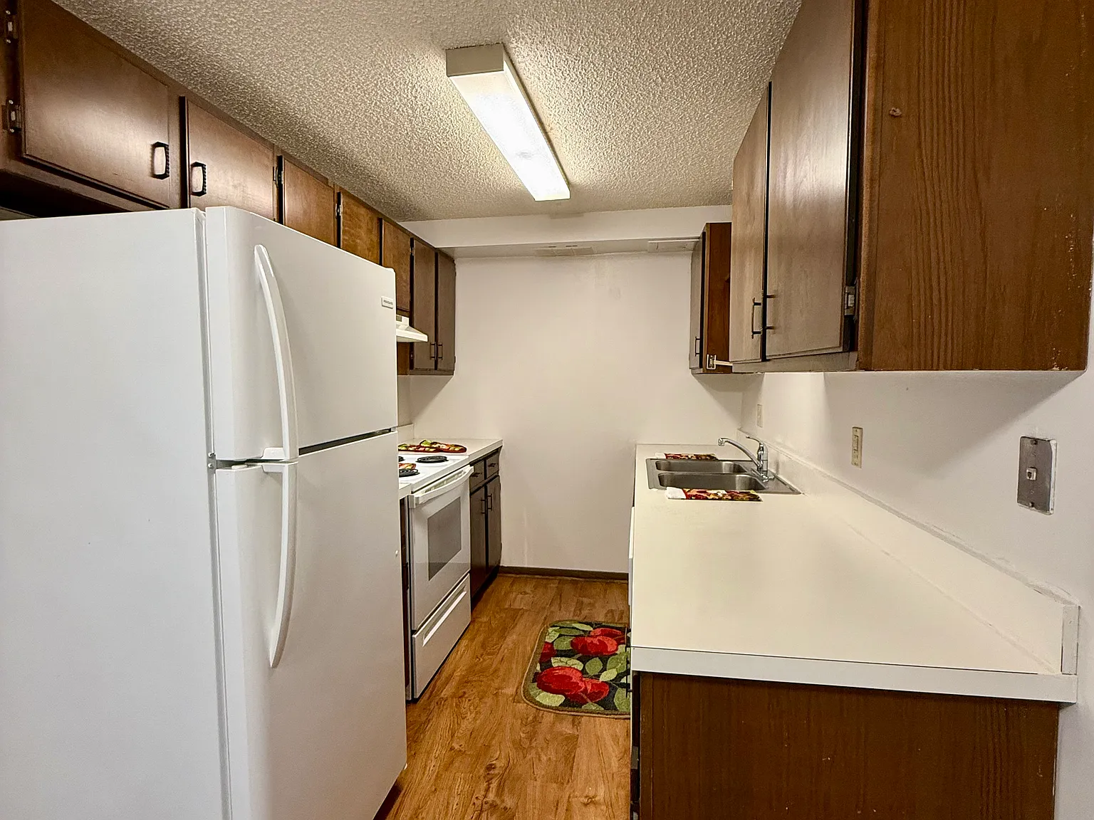 533 Parkview Lane — Photo 3