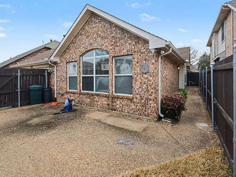 7108 Bryce Canyon Dr — Photo 26
