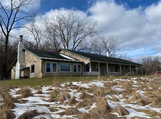 7385 Baldwin Rd, Cayuga, NY 13034