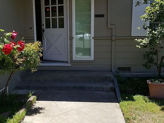 2nd image of 26 W Essex St