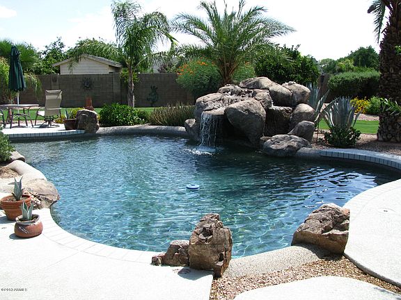2nd image of 1244 N Tucana Ct