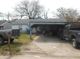 604 Kyle St, Angleton, TX 77515