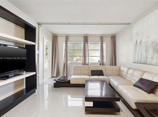 2820 NE 201st Ter APT F102, Aventura, FL 33180