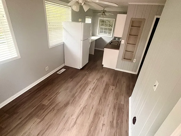 3022 Dartmouth Ave N — Photo 12