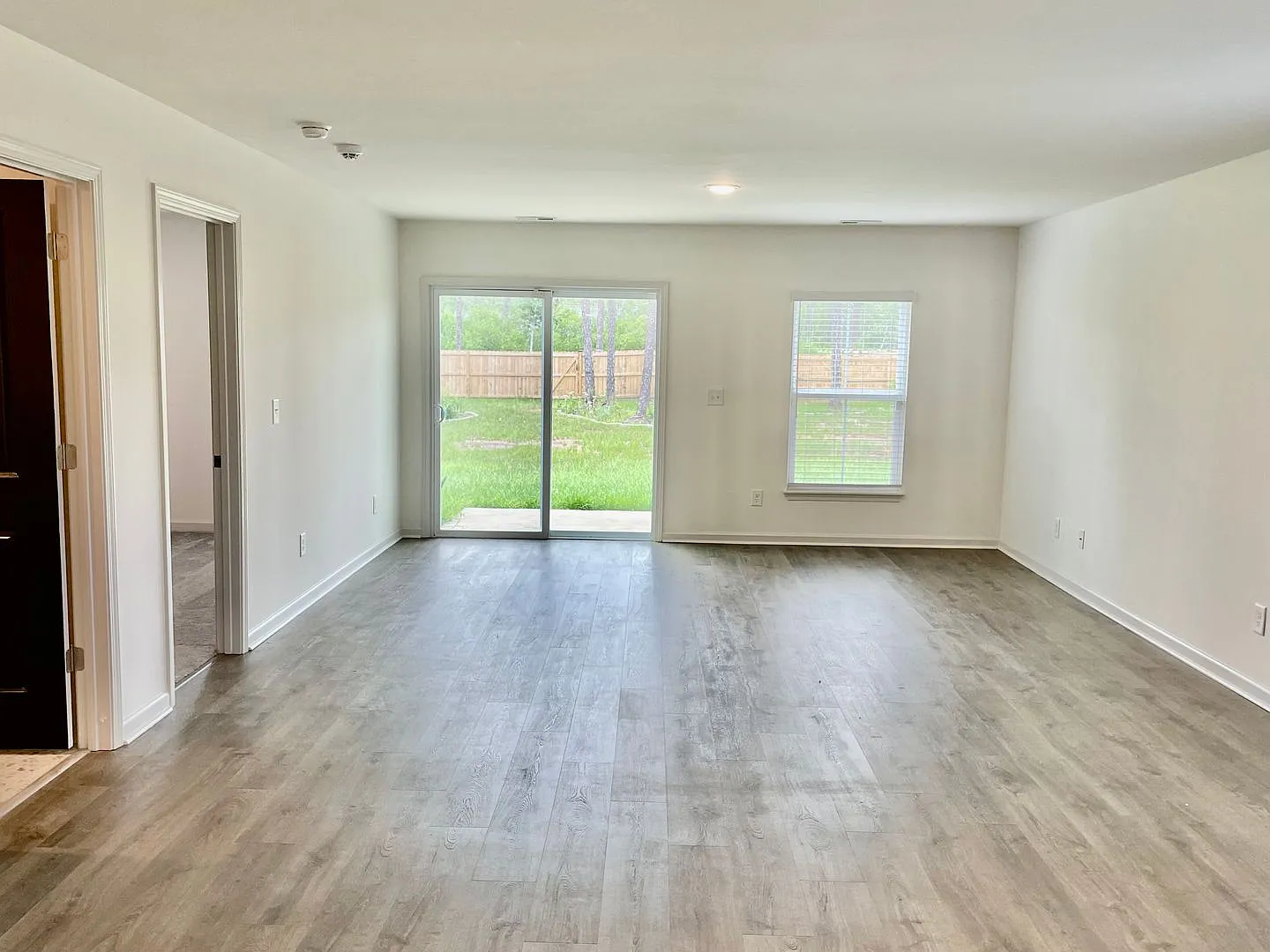 3 Bedroom 2 Bathroom House in Boiling Spring Lakes NC — Photo 2