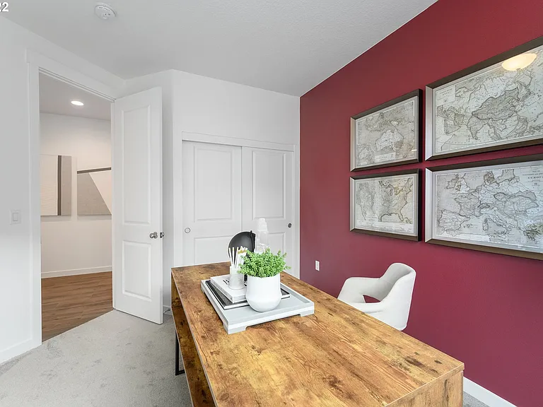 121 W 17th St — Photo 19
