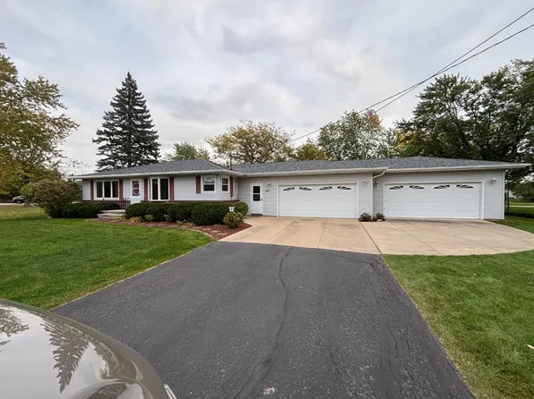 641 Buchanan Rd, Combined Locks, WI 54113