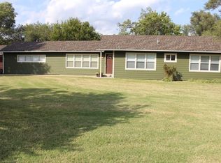 6524 W University Ave, Wichita, KS 67209