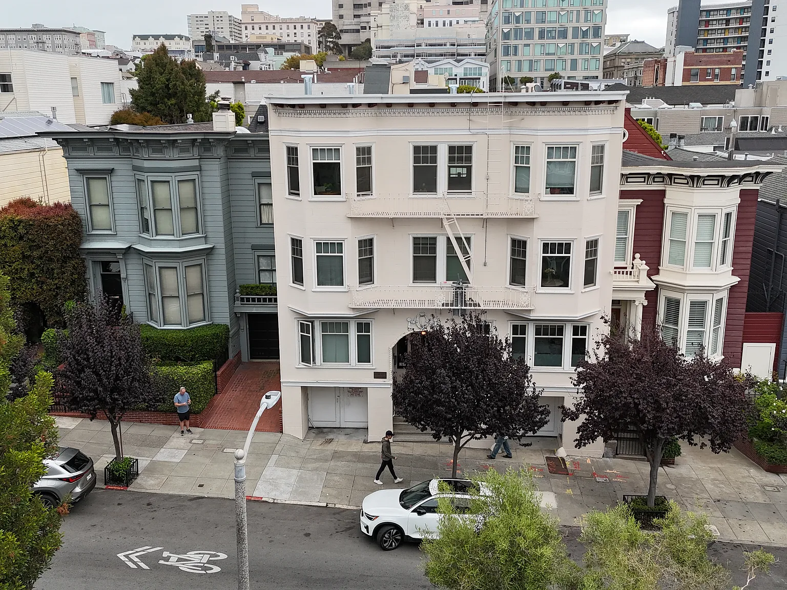 1 bed, 650 sqft, $4,700 — Photo 1