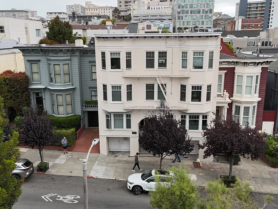 2230 Steiner St #1