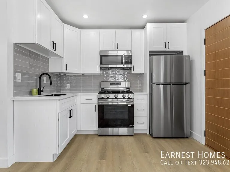 19433 Valerio St #2 — Photo 5