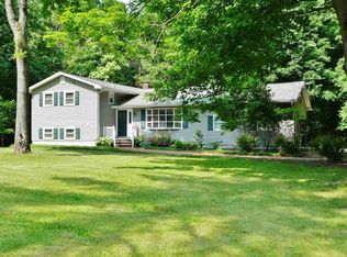 70 Manor Rd, Red Hook, NY 12571