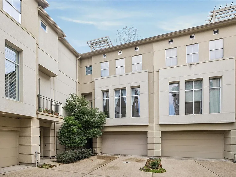 2404 Fairview Ave #C — Photo 10