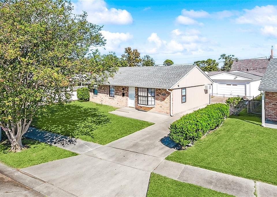 1st image of 124 Clara Dr