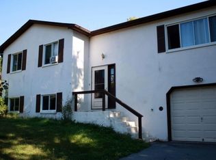 47 Woodward Rd, Slate Hill, NY 10973