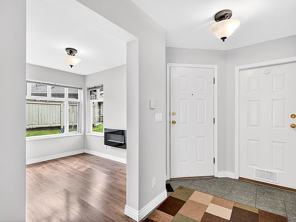 4th image of 11737 236th St #18