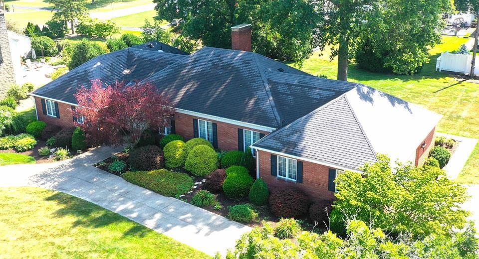 1st image of 51 Edgewood Dr