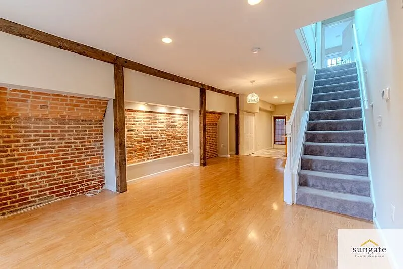 2 bed, 2.5 bath, 1092 sqft, $2,350 — Photo 3