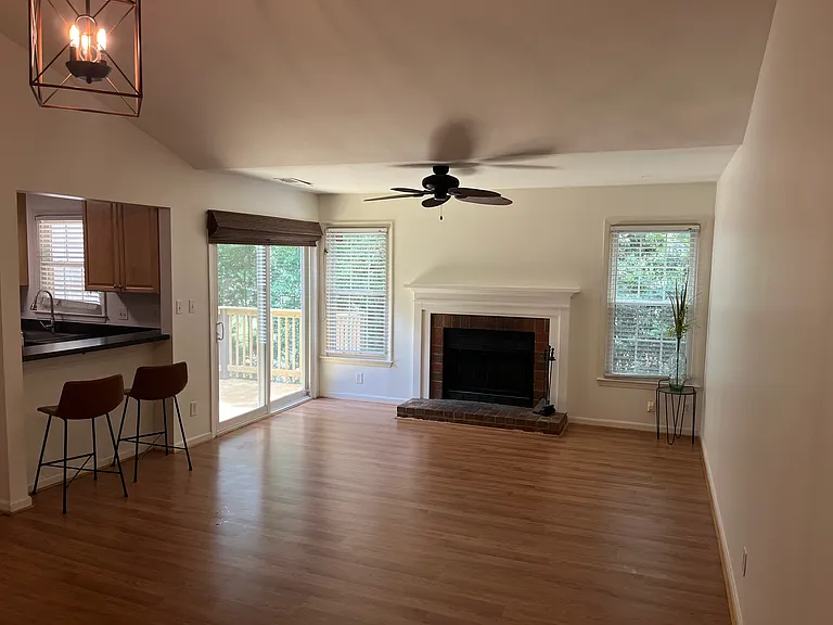 3222 Selwyn Farms Ln #6 — Photo 3