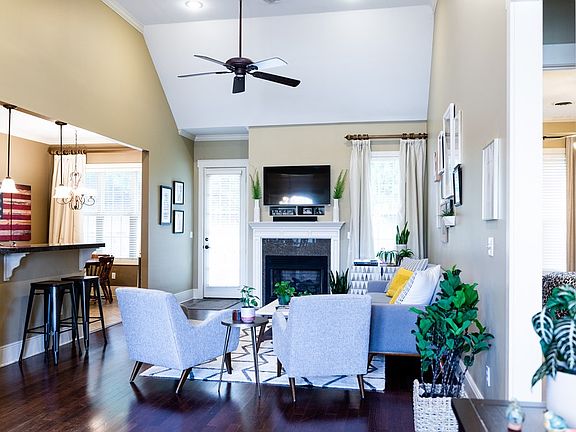 5th image of 406 Notting Hill Dr
