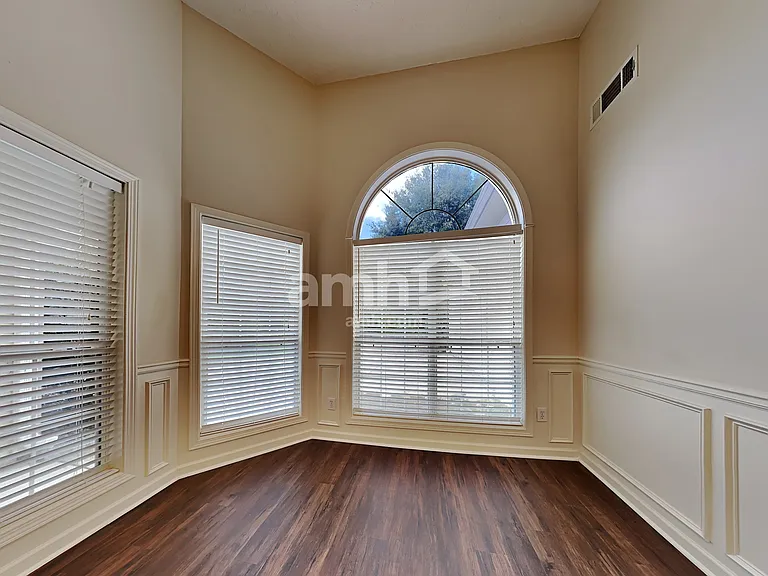 1552 Armende Cir — Photo 5