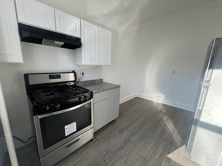 197 Lafayette Pl #C3 — Photo 9